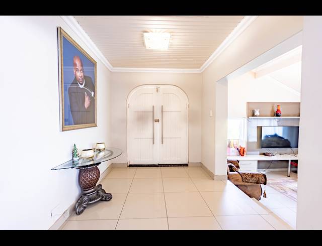 4 BEDROOM FREESTANDING FOR SALE IN BEACON BAY